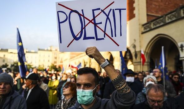 “Bóng ma” trở lại